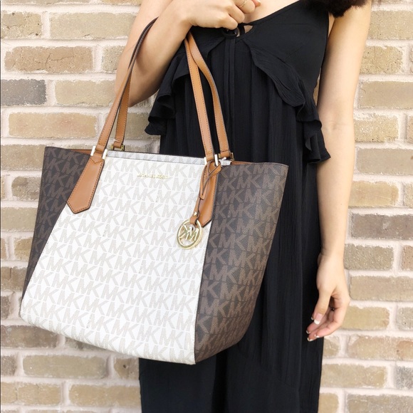 💕💕NWT Michael Kors Large Bonded Top Zip Tote - Picture 2 of 8